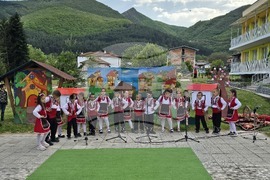 Село Мосомище - Детска градина „Пролет“ - концерт