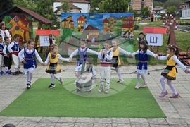 Село Мосомище - Детска градина „Пролет“ - концерт