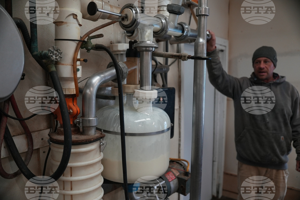 US-MED--Raw Milk-Legislation