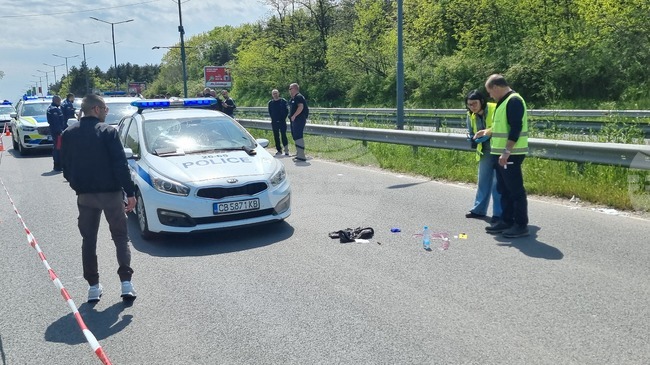 Районната прокуратурата в Хасково привлече като обвиняем 42-годишен мъж, който простреля друг мъж на пътя Хасково - Димитровград