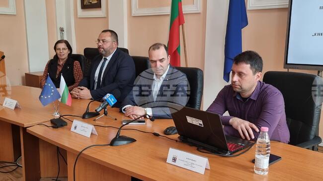 В Кюстендил бяха представени резултатите от два проекта за енергийно обновяване на жилищни сгради
