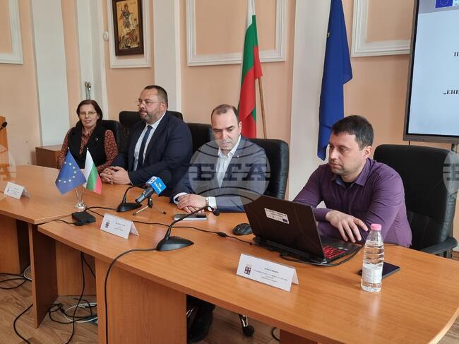 В Кюстендил бяха представени резултатите от два проекта за енергийно обновяване на жилищни сгради