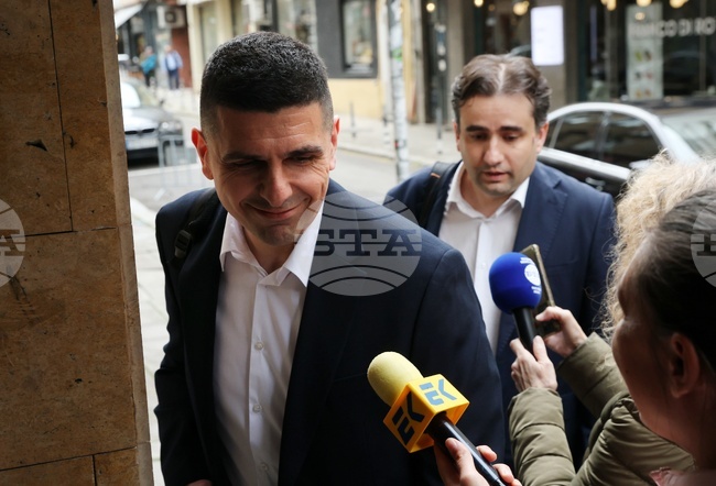 Важно е да бъдем обединени, защото трябва да противостоим на тази концентрация на власт на „Прогресивна България“, каза Ивайло Мирчев