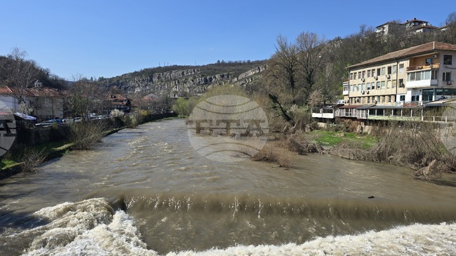Благоустрояване на поречието на Осъм и рехабилитация на пешеходните мостове се очакват в Ловеч по програма „Развитие на регионите“ 