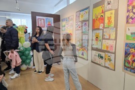 Свищов - конкурс - „Три звездички“