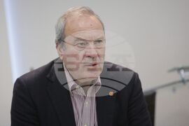 "Икономическо възраждане на България" -  Виктор Папазов