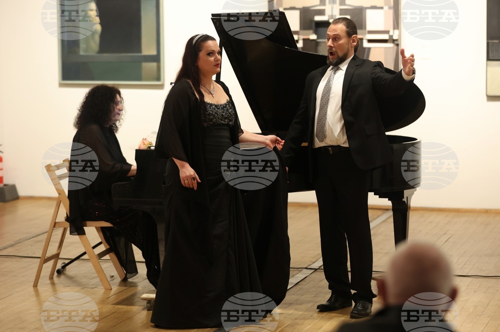 Софийска градска художествена галерия - Никола Гюзелев - монография