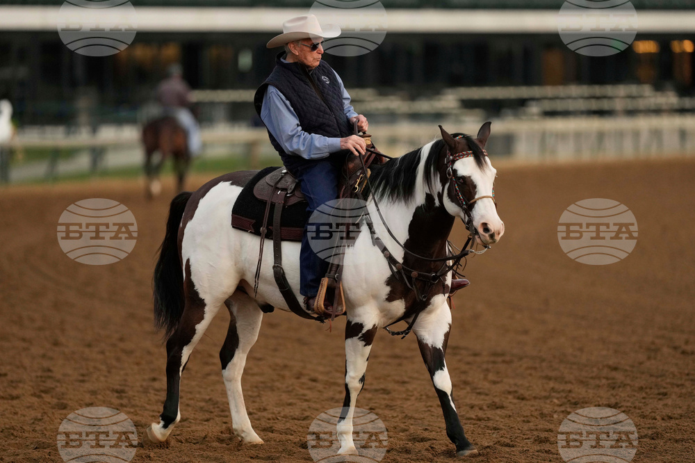 Kentucky Derby Post Lukas Horse Racing