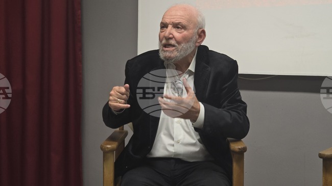 „Трудовак“ на Алберт Бенбасат е роман - събитие, който демитологизира казармата в НРБ, каза за премиерната книга д-р Тони Николов