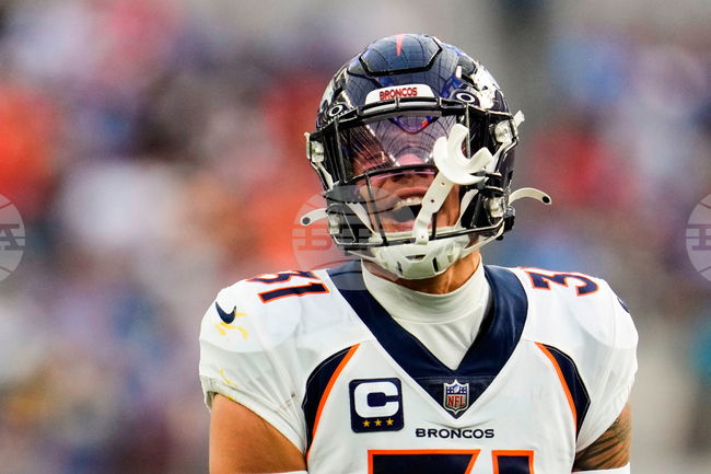 Broncos Simmons Retires Football