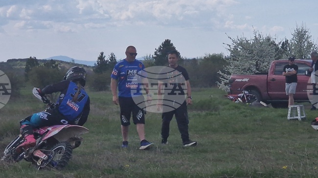 Малко повече от месец остава до провеждането на кръг от Републиканския шампионат по мотокрос в Перник, но клубът домакин може да остане без писта