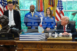 Trump NASA Artemis Moonshot