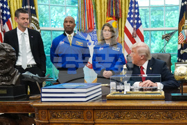 Trump NASA Artemis Moonshot