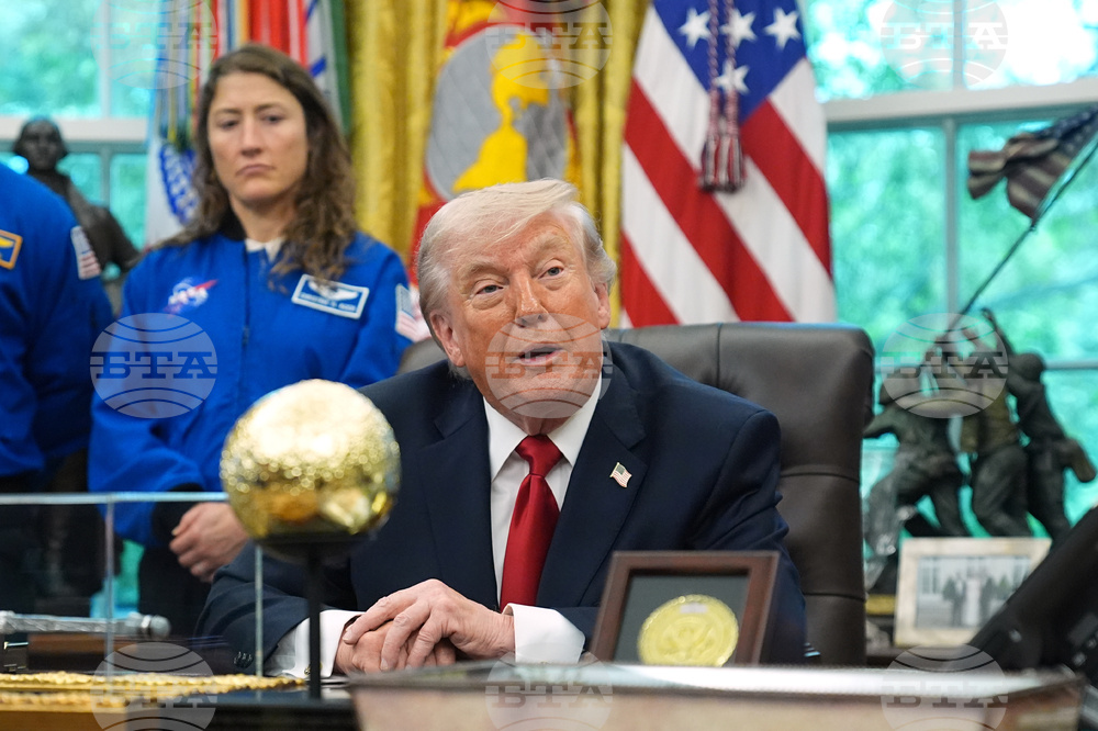 Trump NASA Artemis Moonshot