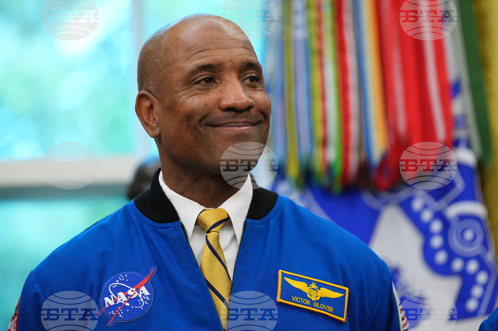 Trump NASA Artemis Moonshot