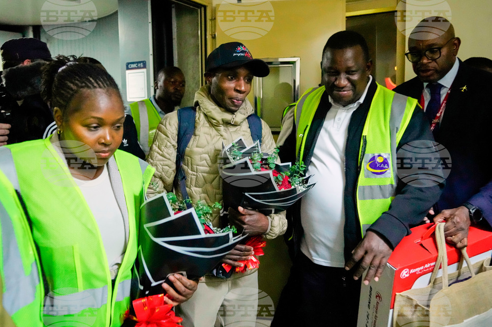CORRECTION Kenya Marathon Record Breaker