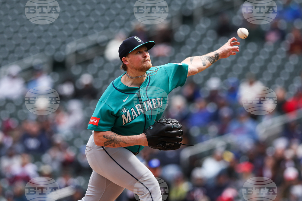 CORRECTION Mariners Twins Baseball