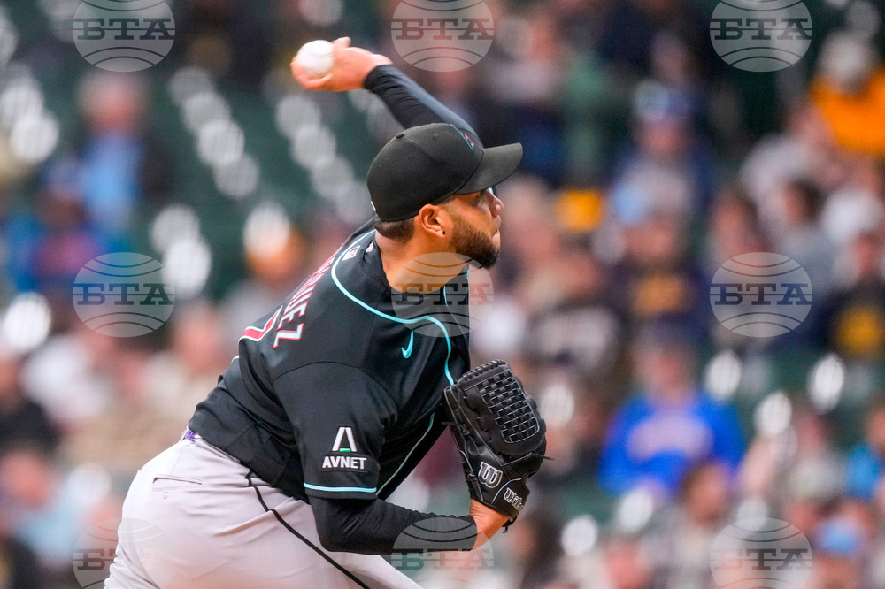 Diamondbacks Brewers Baseball
