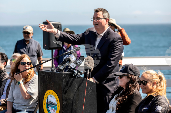Santa Cruz Wharf