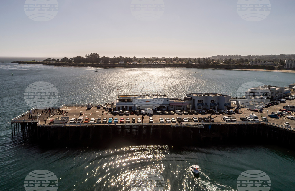 Santa Cruz Wharf