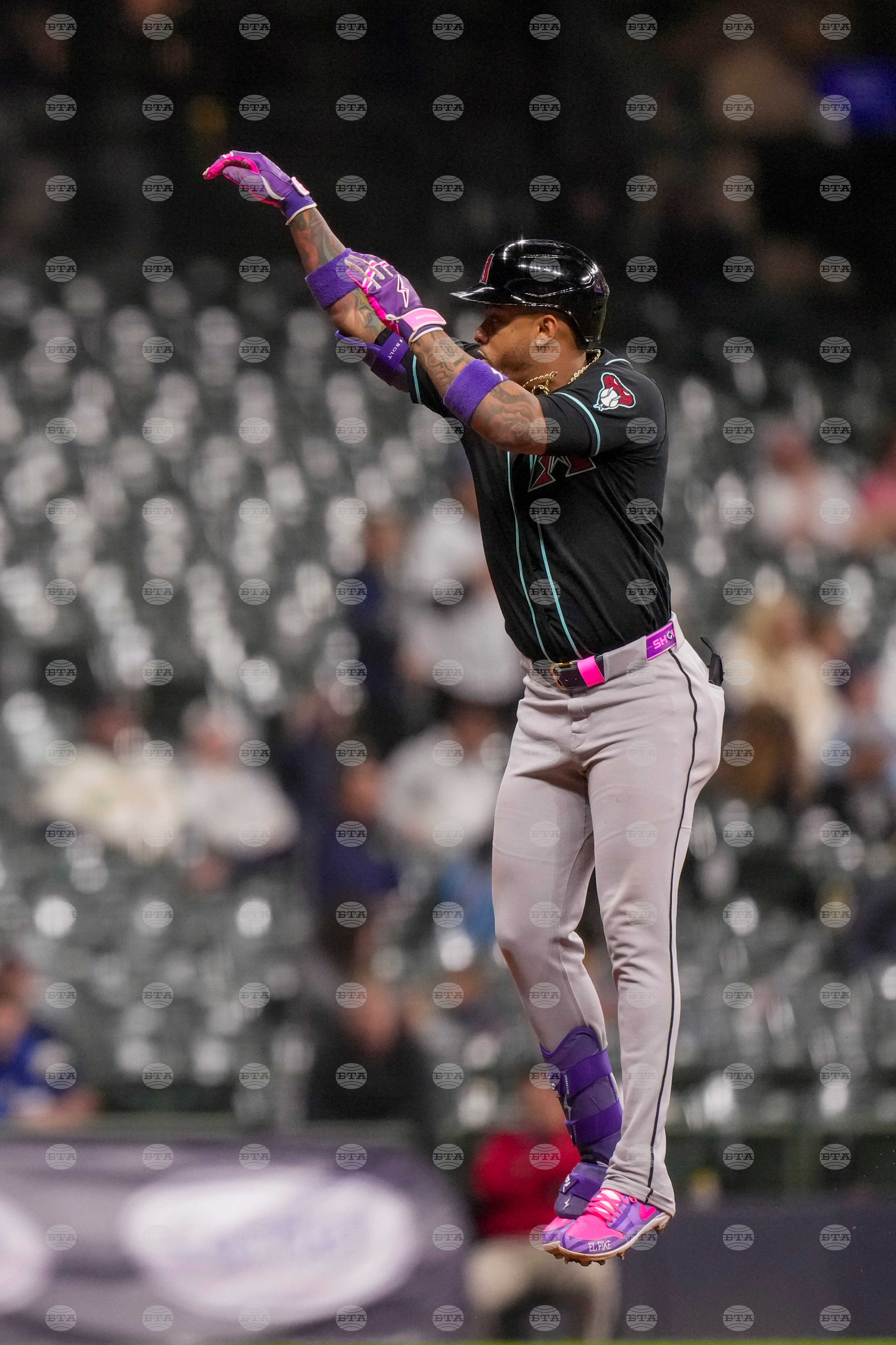 Diamondbacks Brewers Baseball
