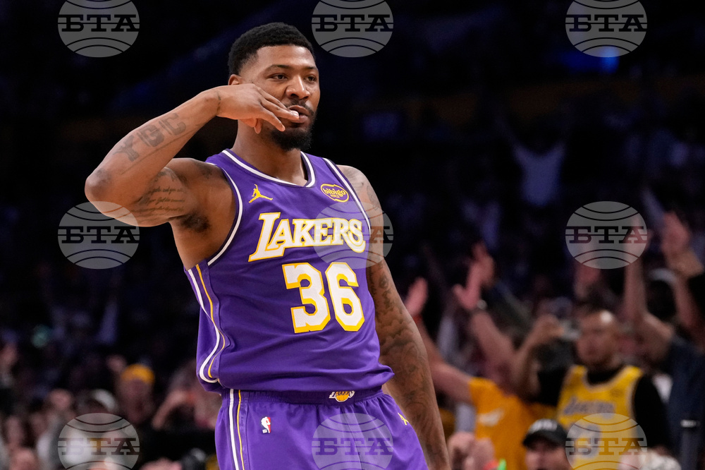 Rockets Lakers Basketball