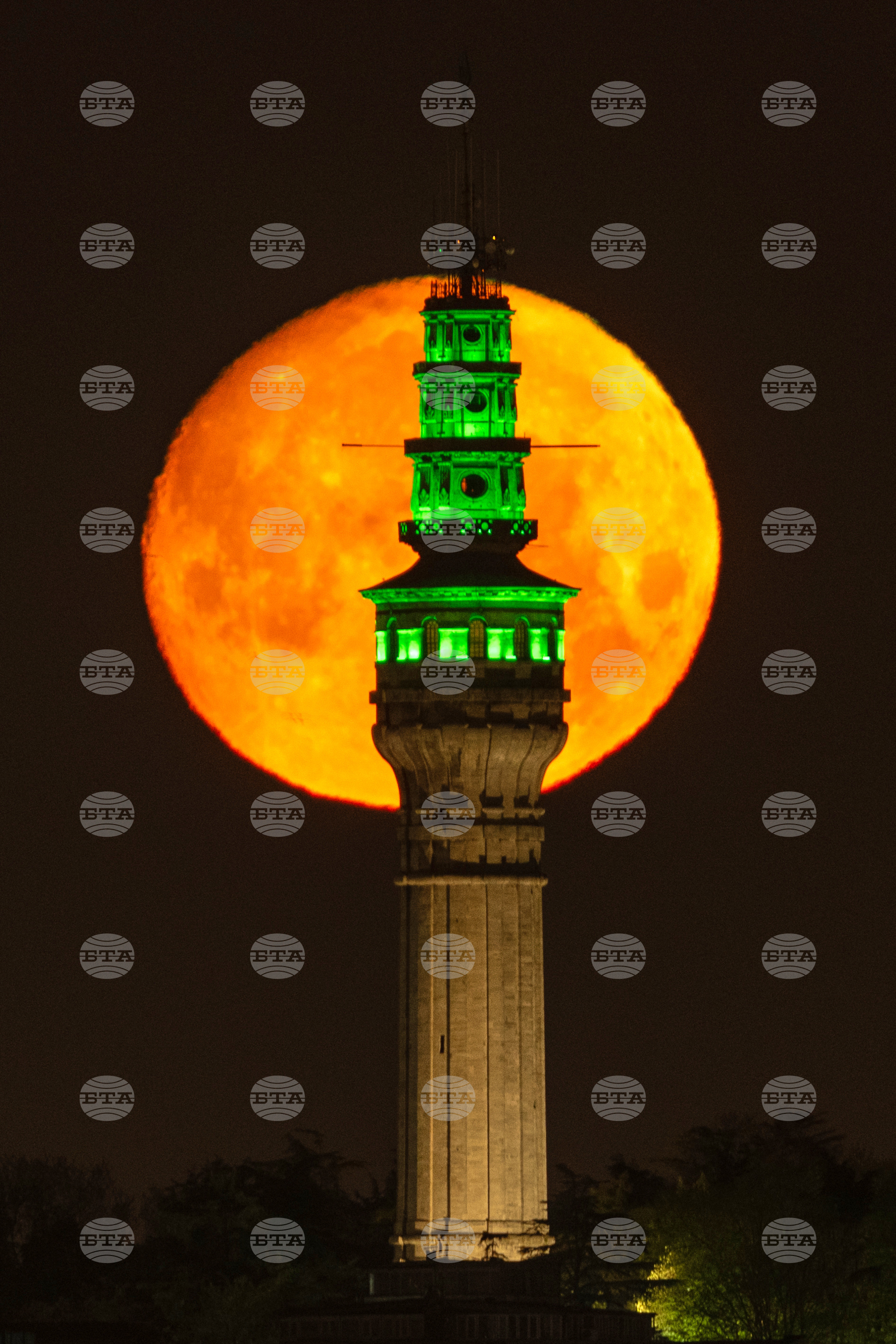 Turkey Moon