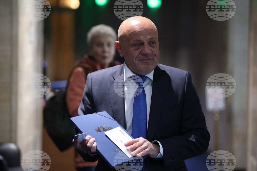 52-ро на Народно събрание - депутати - пристигане