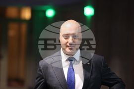 52-ро на Народно събрание - депутати - пристигане