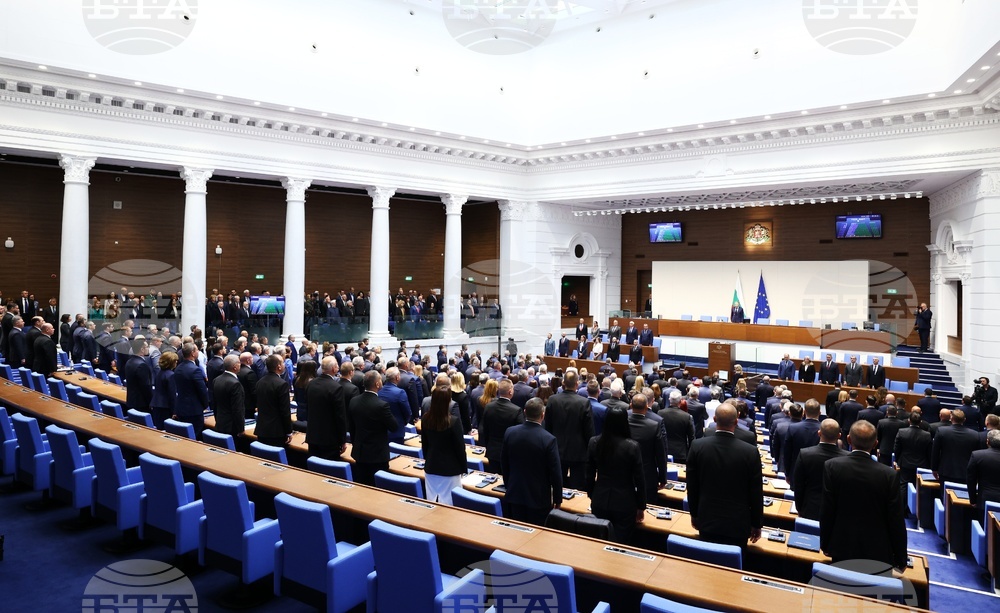 52nd National Assembly's Inaugural Sitting: Parliament Chair Elected, Six Parliamentary Groups Formed
