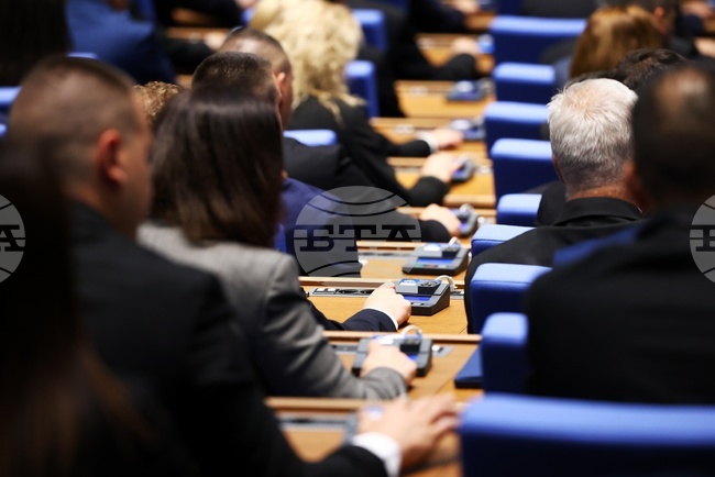 Парламентът избра правителството на премиера Румен Радев
