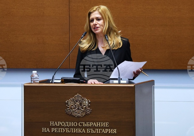 Народно събрание - Михаела Доцова