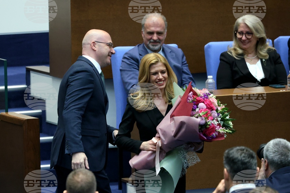 Народно събрание - Михаела Доцова