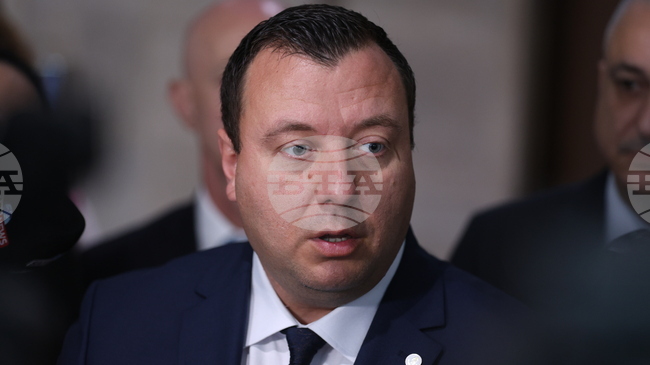 За съжаление управляващото мнозинство и останалите партии отхвърлиха компенсациите за некачествена ВиК услуга, заявиха от "Възраждане"