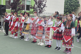 Петрич - фолклорен фестивал „Беласица пее, хоро се люлее“