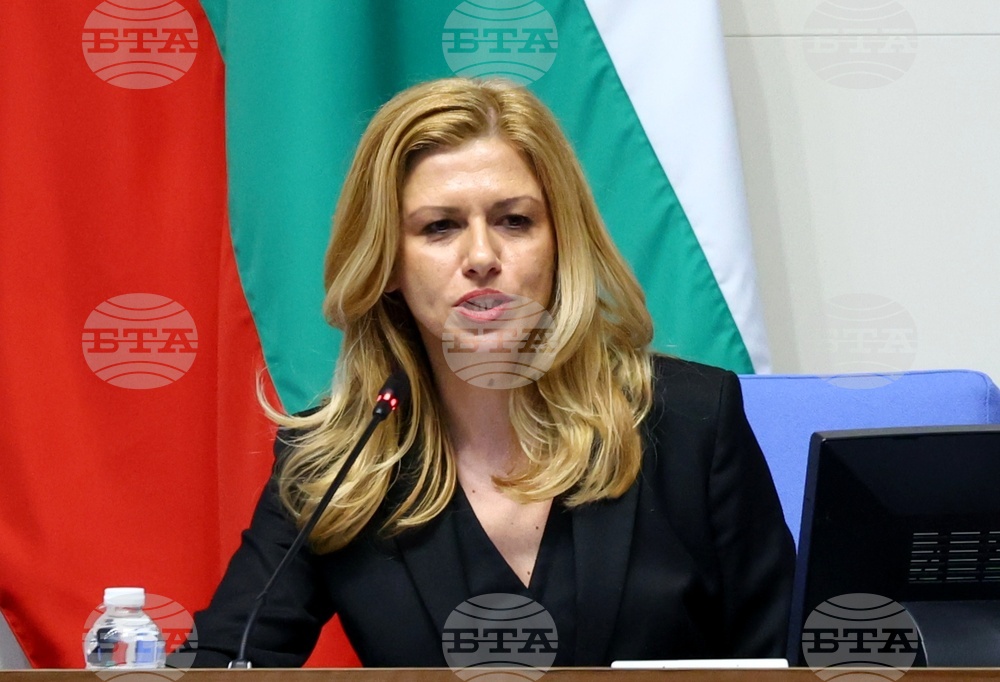 Народно събрание - Михаела Доцова