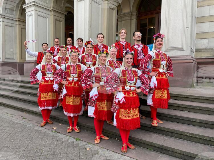 German Dance Group Syrtos Prepares for Travelling Festival in Munich