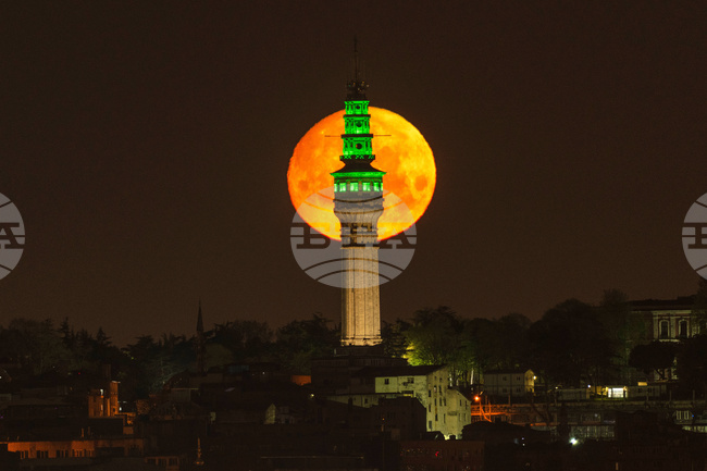 APTOPIX Turkey Moon
