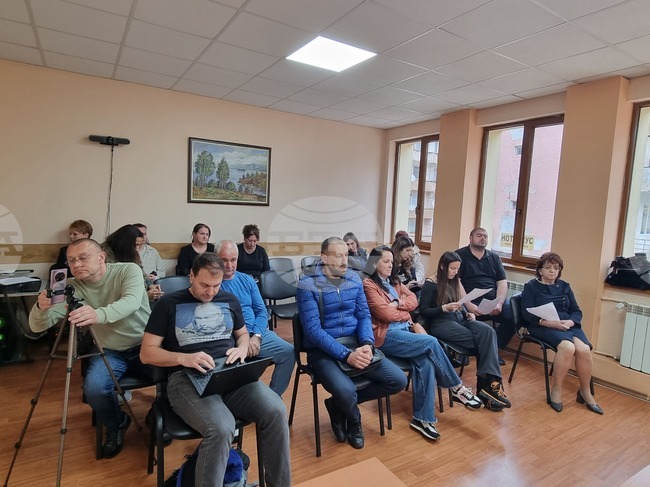 Общинският съвет в Трън предостави на Бюрото по труда безвъзмездно право на управление на две помещения за местния филиал