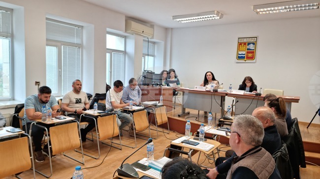 Община Мездра отчете пред Общинския съвет напредък по изпълнението на Плана за интегрирано развитие на общината за 2025 г.