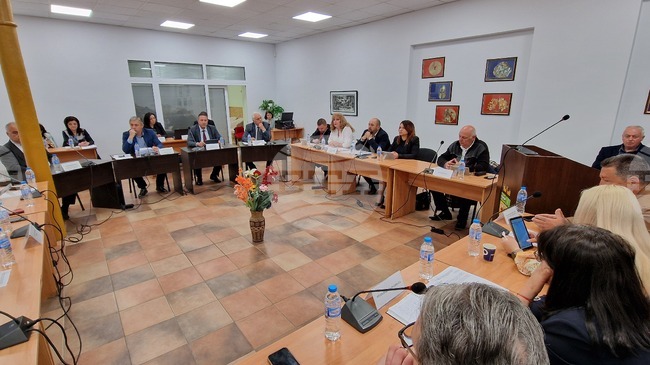 Общинският съвет в Радомир определи носителите на годишните награди по повод 24 май