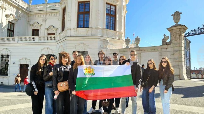 Ученици от свищовското училище „Николай Катранов“ посетиха българо-австрийско училище във Виена