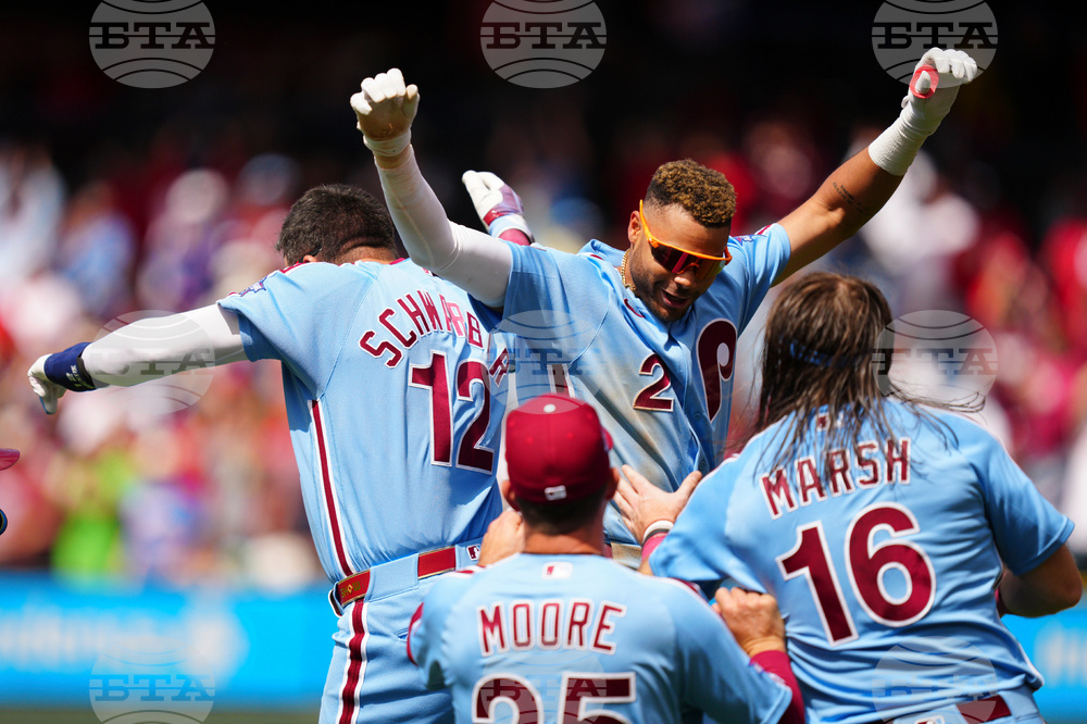 Giants Phillies Baseball