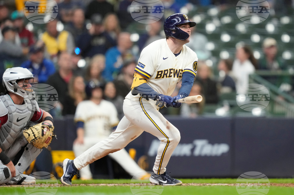 Diamondbacks Brewers Baseball