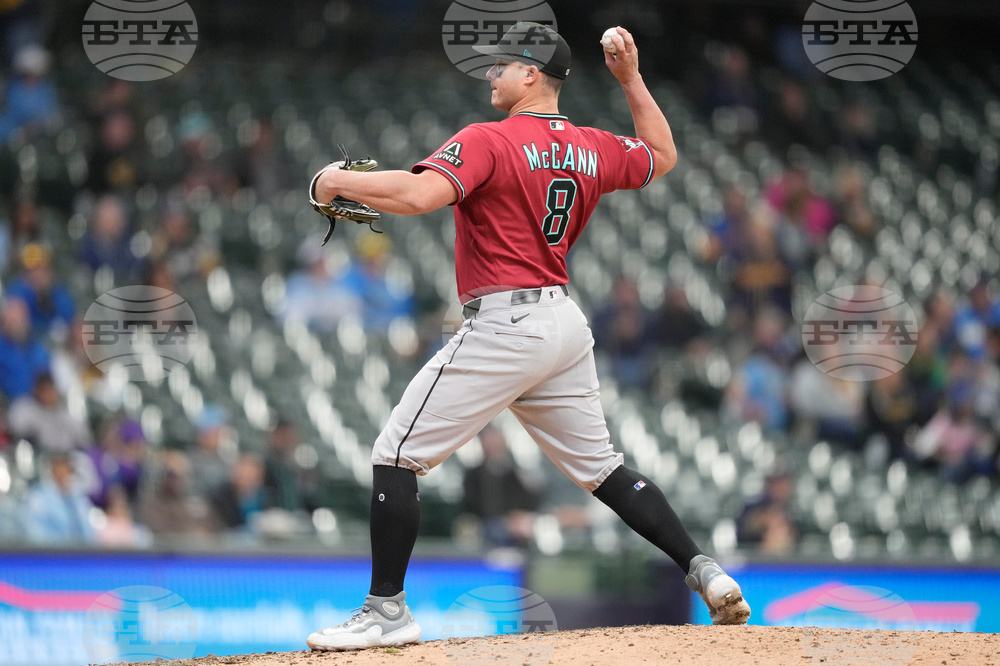 Diamondbacks Brewers Baseball