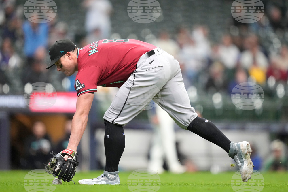Diamondbacks Brewers Baseball