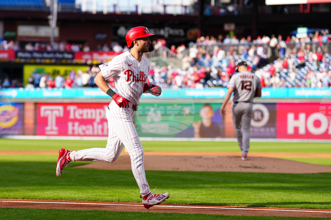 Giants Phillies Baseball