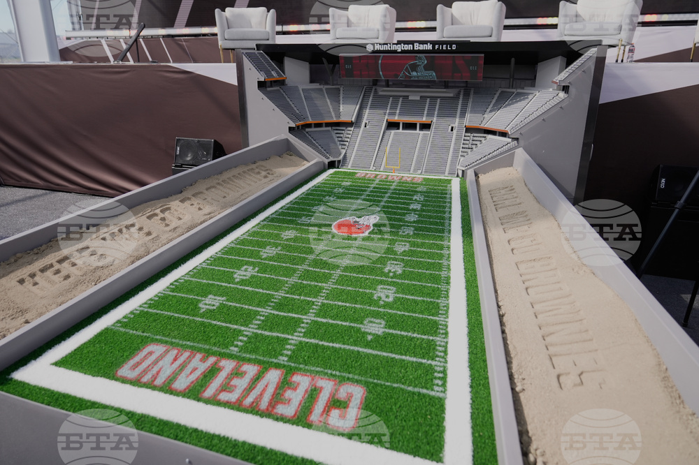 Browns Stadium Groundbreaking Football