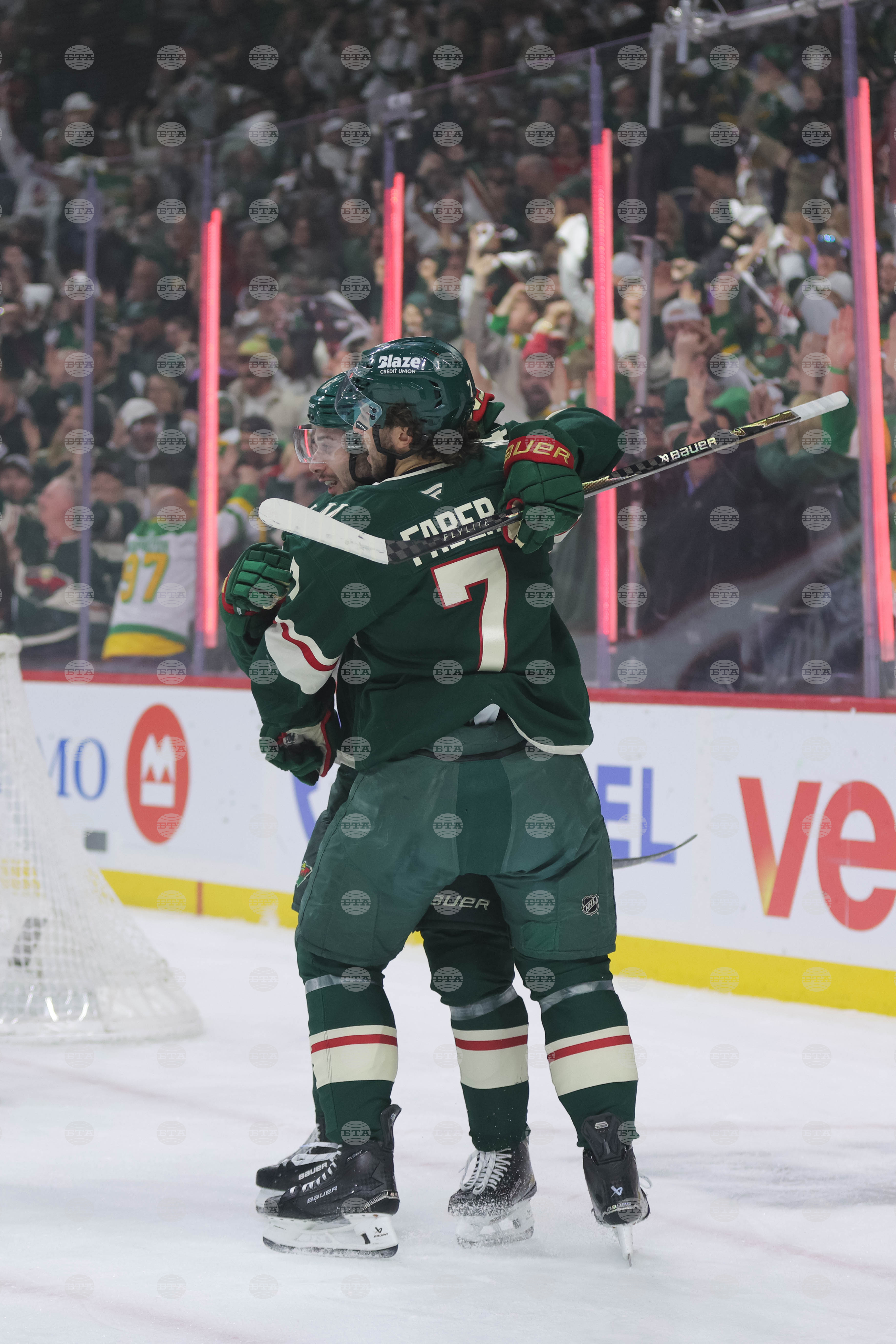 Stars Wild Hockey