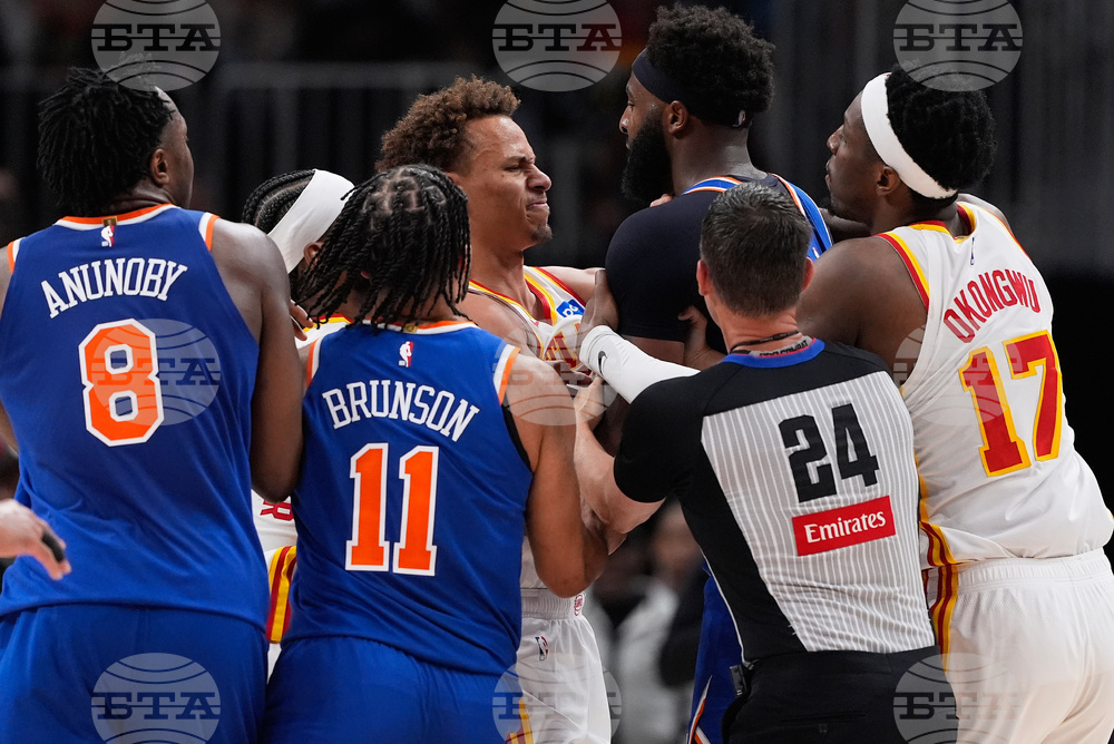 Knicks Hawks Basketball